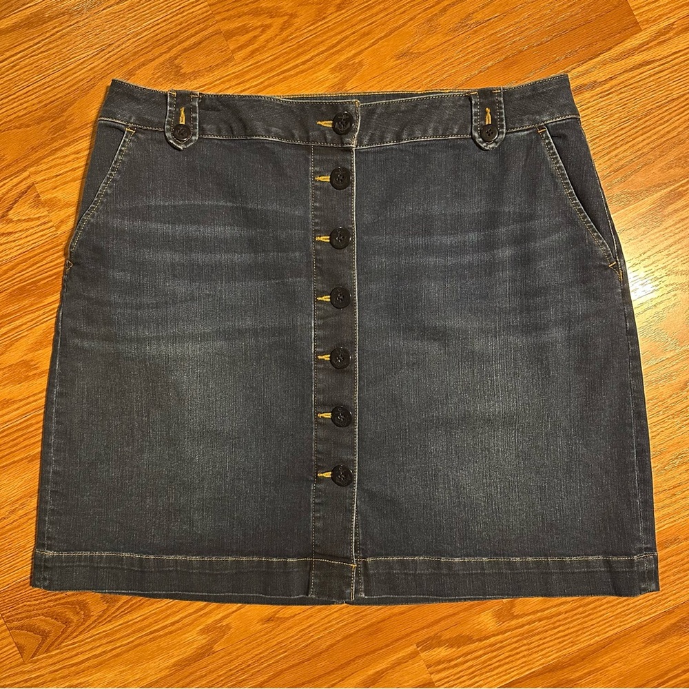Talbots NWOT Denim Button-Front Skirt with Pockets size 14WP
